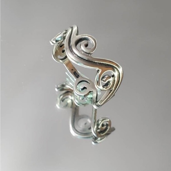 Sterling Silver Tidal Wave Ring - Picture 4 of 5
